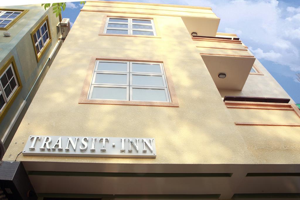 Transit Inn Male Exterior photo